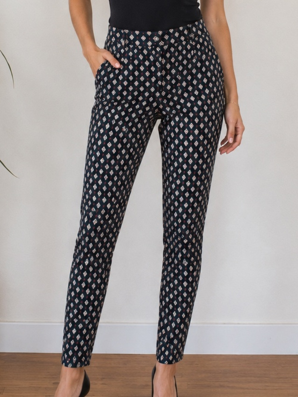 H&M Black Multi Skinny Printed Ankle Pants